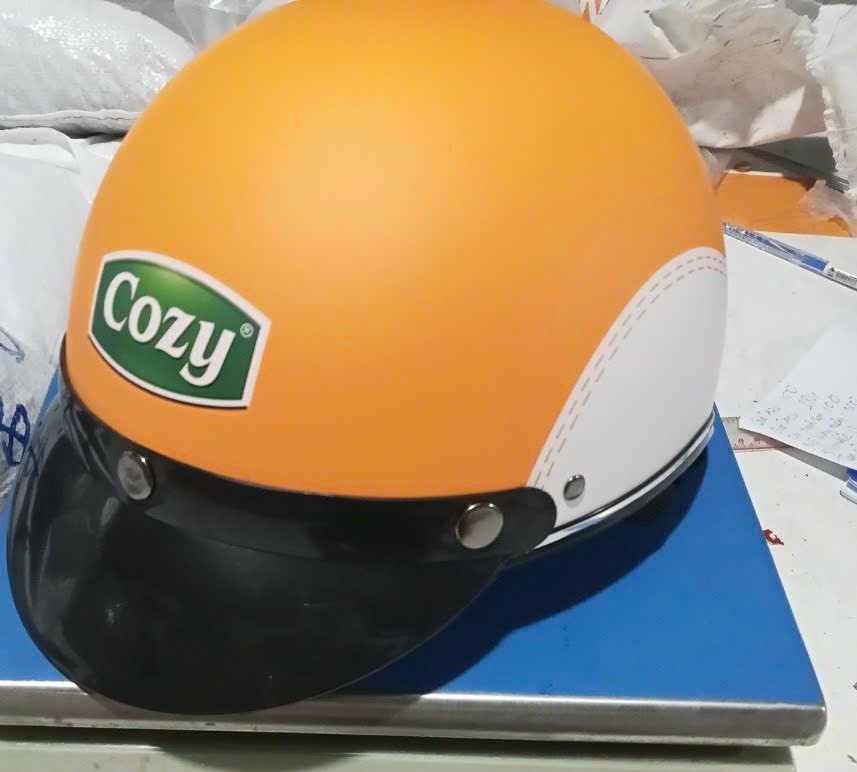 nón bảo hiểm quà tặng in logo thương hiệu COZY