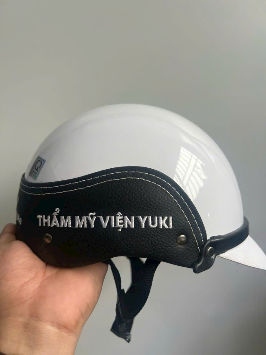 nón bảo hiểm thẩm mỹ viện Yuki