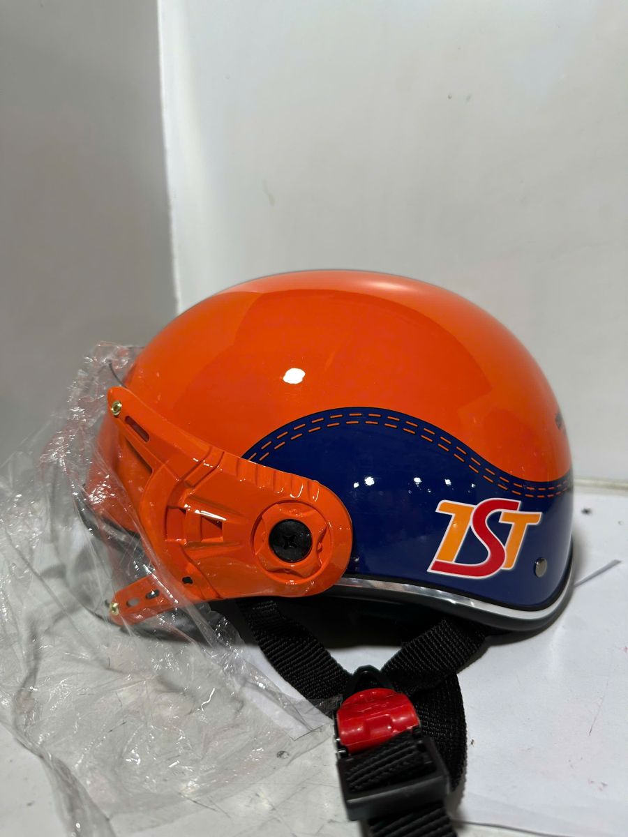Nón bảo hiểm in logo doanh nghiệp TST