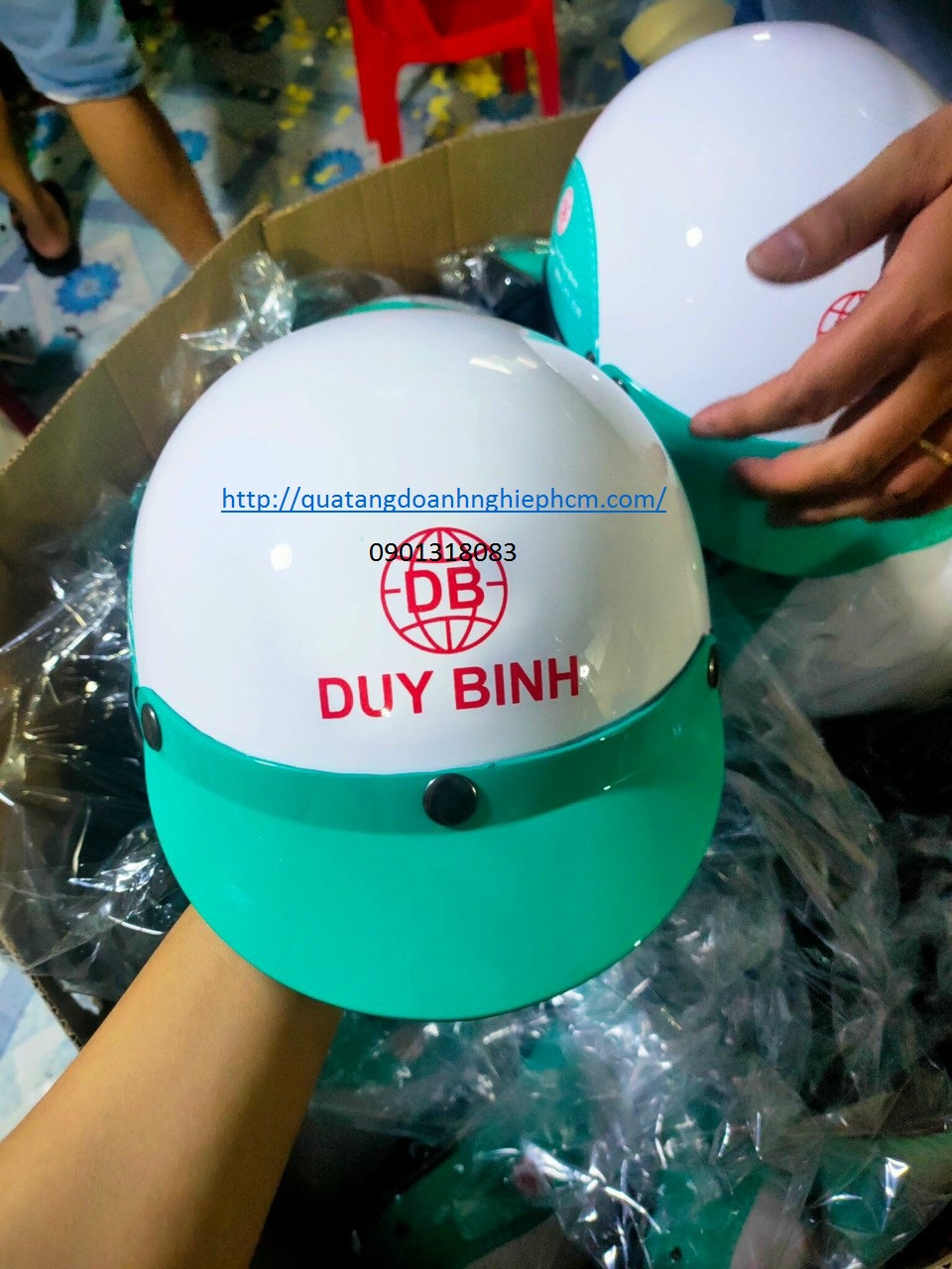 mủ bảo hiểm in logo theo yêu cầu thương hiệu Duy Bình