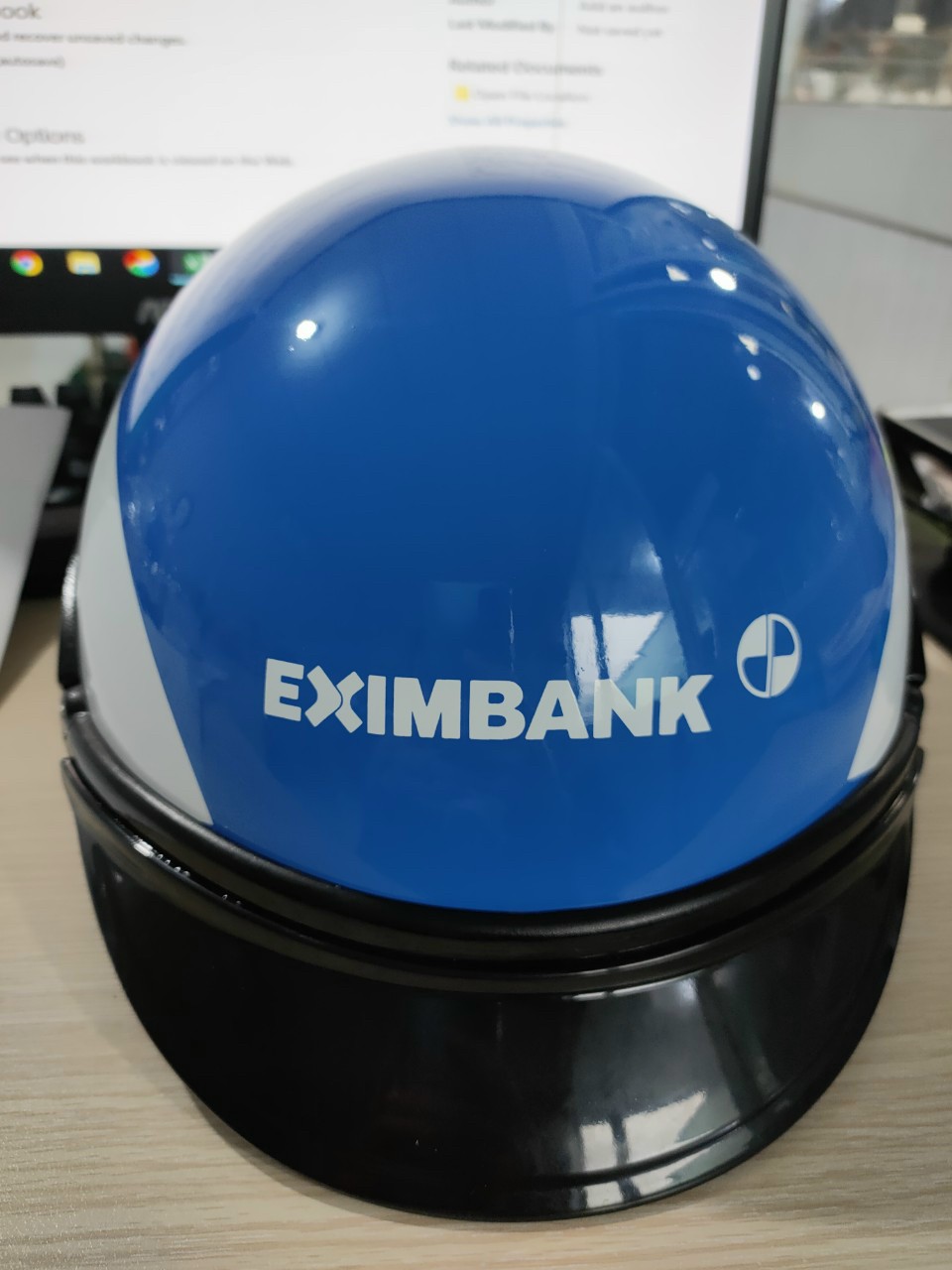 mũ bảo hiểm quảng cáo Eximbank