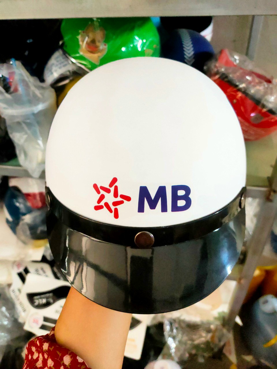 nón bảo hiểm in logo theo yêu cầu ngân hàng quân đội MBbank