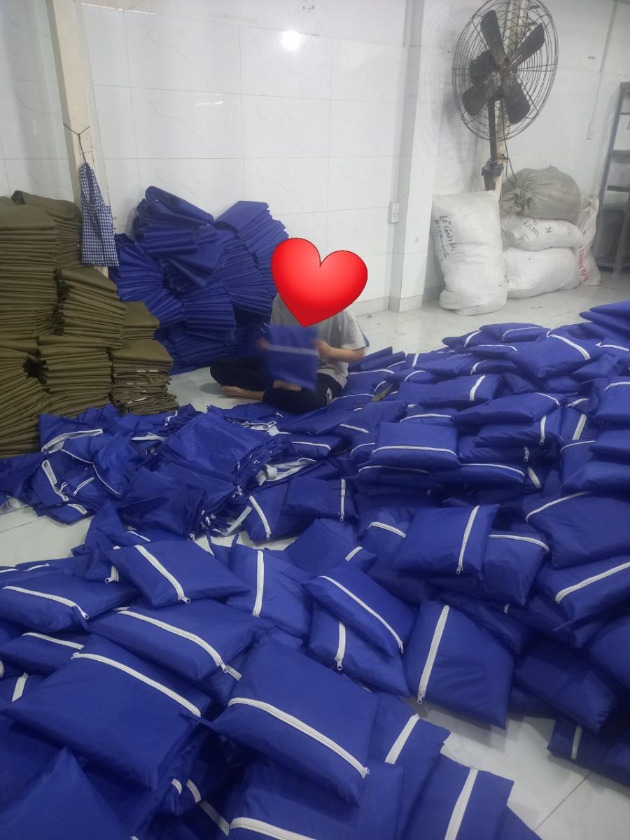 xưởng sản xuất áo mưa quà tặng tại TPHCM